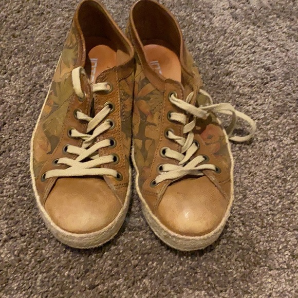 Intensi shoe; Size US 8; tan with print - Picture 3 of 4